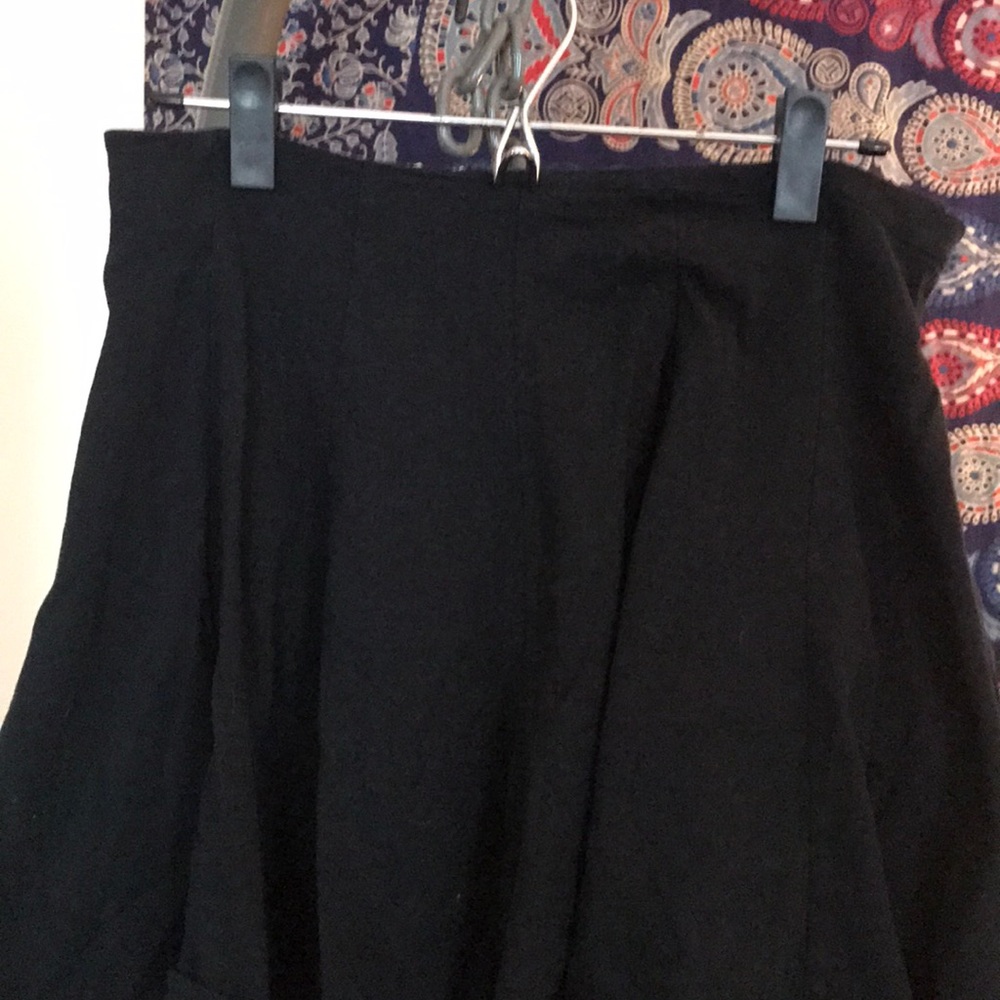 Black skater skirt